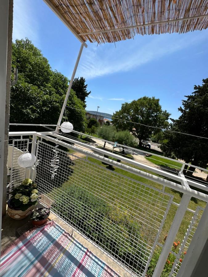 Cosy Family Apartment Marina Kastela Near Airport Exterior photo